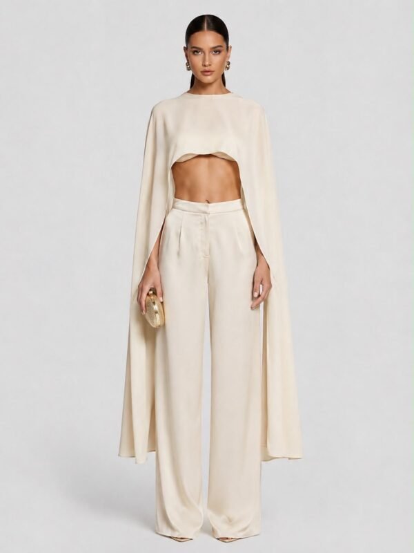 Statement Cape Set